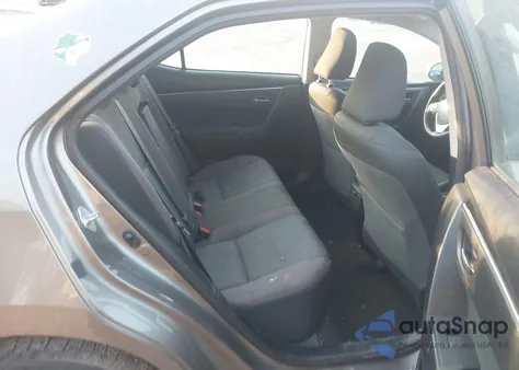 2017 Toyota Corolla Le z USA, uszkodzony, nr VIN 5YFBURHE4HP702843